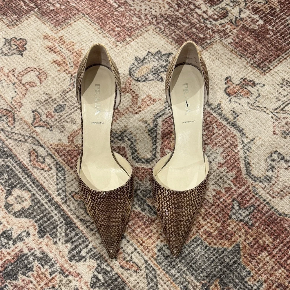 Authentic Prada Snakeskin Pointed Toe Pumps, Size 9.5 / IT 39.5 - Picture 2 of 12